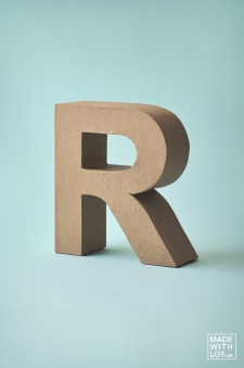 R de cartón kraft
